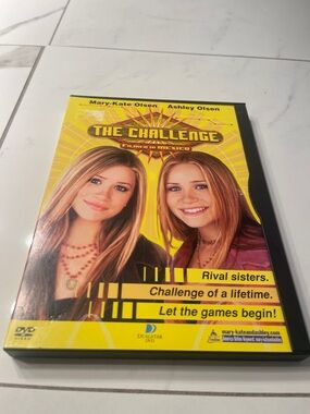 The Challenge (Yellow) DVD - Mary-Kate & Ashley Olsen